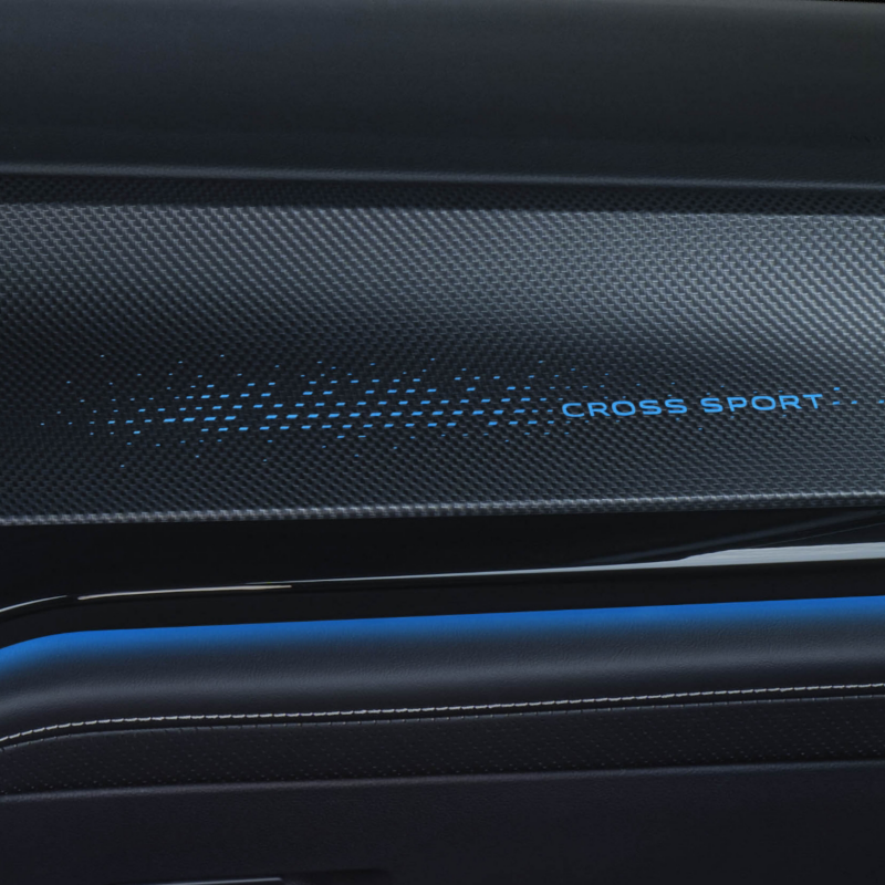 L'intérieur du Cross Sport 2025 propose un éclairage d'ambiance personnalisable.