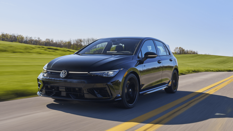 Front view of the Golf R black edition