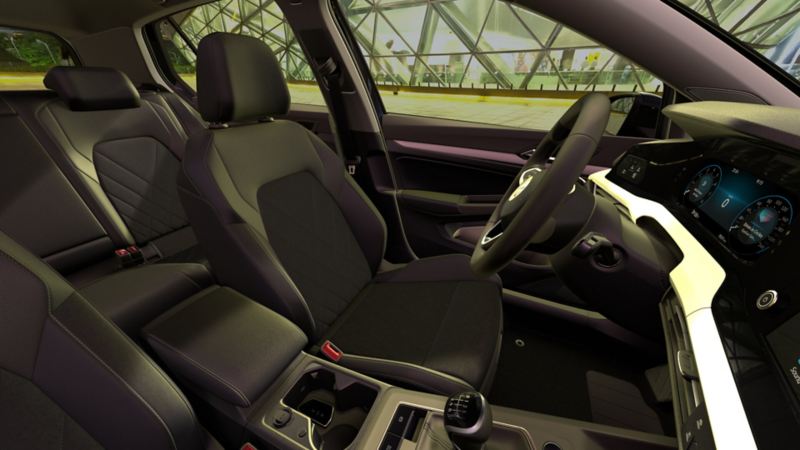 Przednie siedzenia z funkcją masażu w VW Golfie