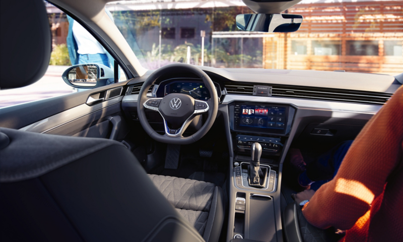 Digital Cockpit Pro (ekstraudstyr) i VW Passat GTE Variant. Et kig på forsæderne, navigationssystemet Discover Pro og multifunktionsrattet
