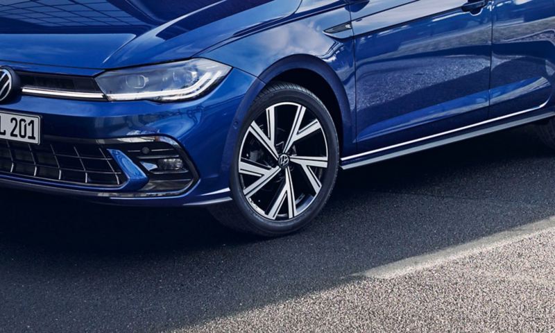 Detail van de optionele 17-duims Bergamo-velg in de VW Polo R-Line