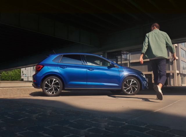 polo met lichtmetalen velgen
