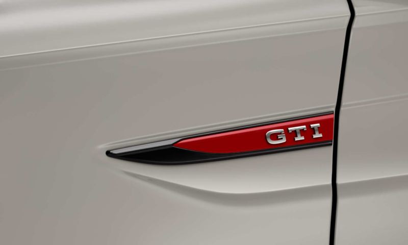 Logo GTI sur les ailes avant de la VW Polo GTI Edition 25.
