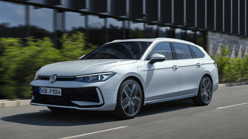 Biały passat r-line plus