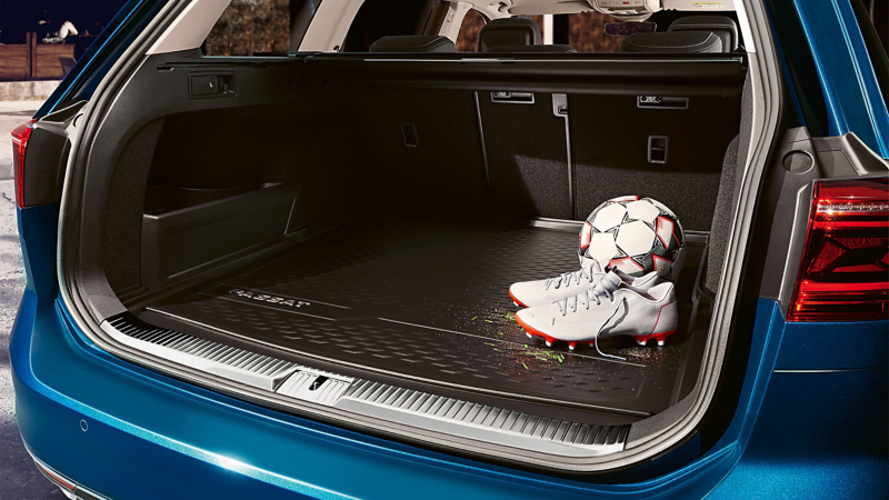 VW Passat Wagon luggage compartment tray 