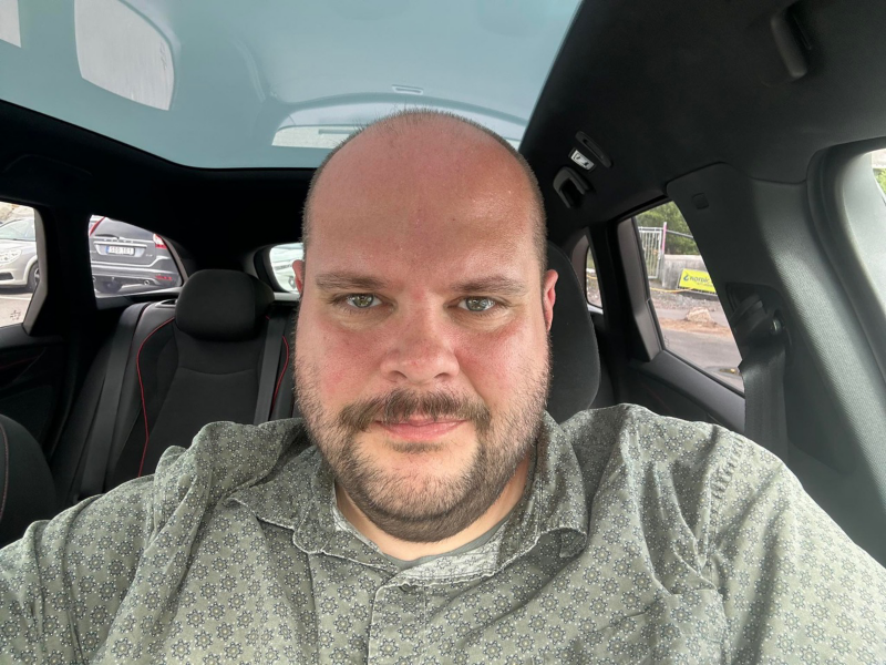 Porträttbild av Peter Esse