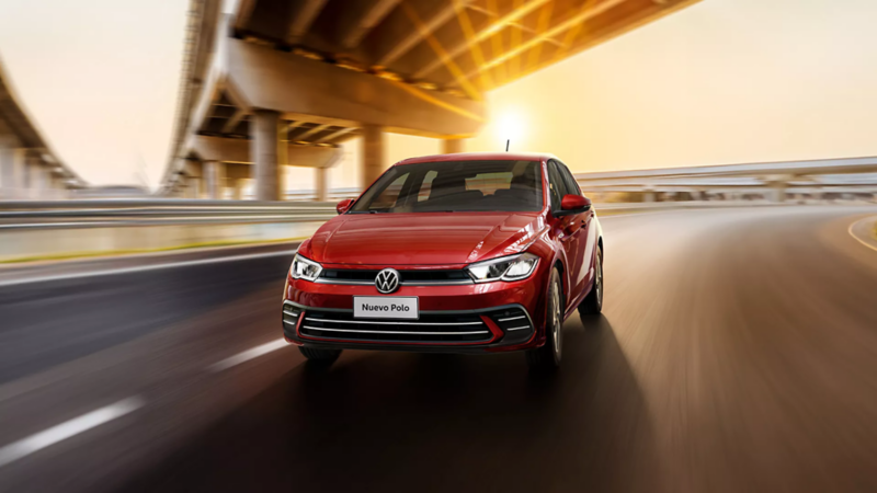 Imagen de las luces delanteras equipadas en el VW Polo Hatchback