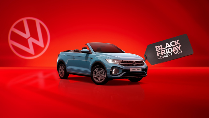 T-Roc Cabriolet with red background