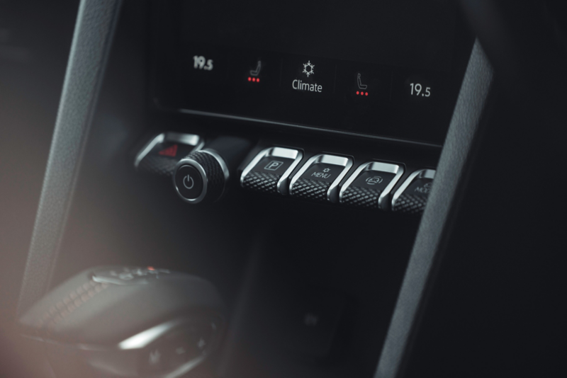 Amarok interior manual shift stick