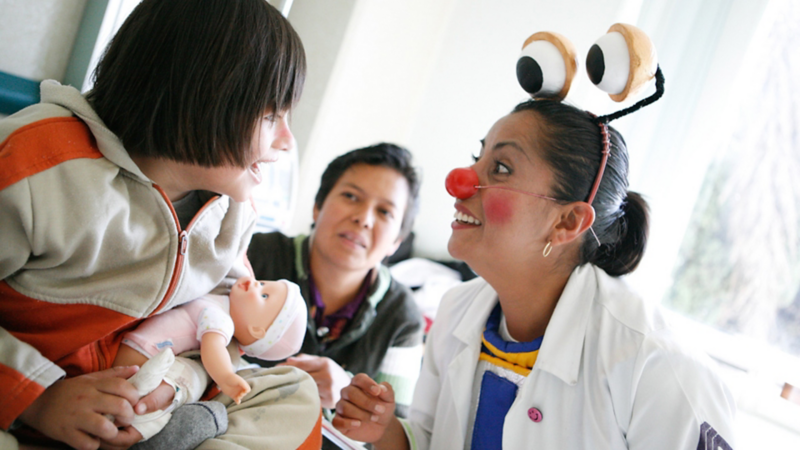 Ayuda a la niñez en Puebla mediante el programa "Un día para el futuro" de Volkswagen