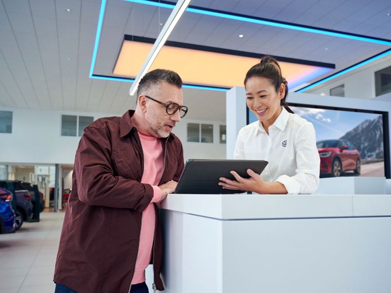 customer at a Volkswagen dealership Reception 