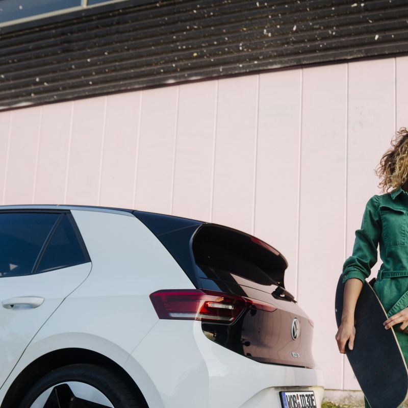 Volkswagen bietet Lade-Station und passenden Stromtarif zum e-Up!: Ein e- Auto erfordert ein etwas anderes Zubehör. - News - VAU-MAX - Das kostenlose  Performance-Magazin