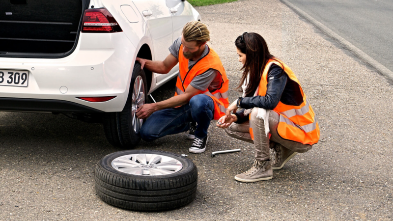 Volkswagen Roadside Assistance tyre change