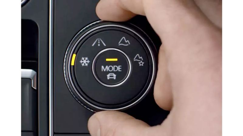 A close up of the 4MOTION® snow mode dial activated 