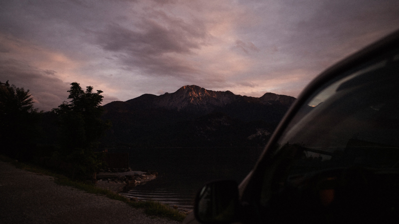 Camper bei Nacht.