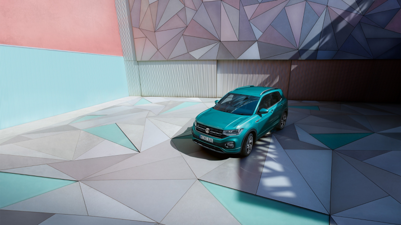 T-Cross car in geometric space 