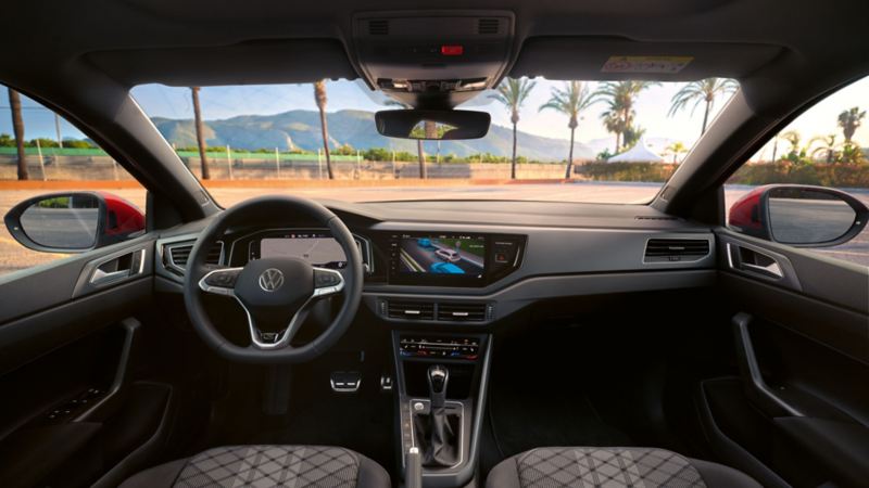 VW Taigo Interieur: Ansicht des kompletten Cockpits und der Vordersitze