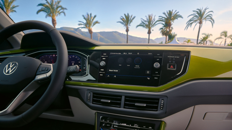 Detailed view of the optional Discover Media infotainment package in the VW Taigo