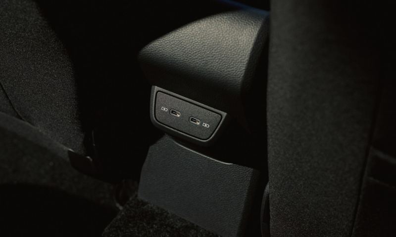 VW Taigo Interieur: Hintere USB-Buchsen