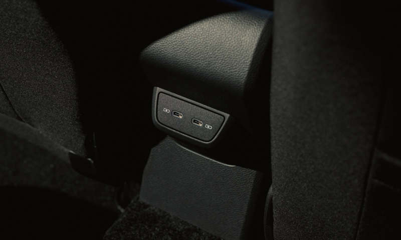 VW Taigo interior: rear USB-ports