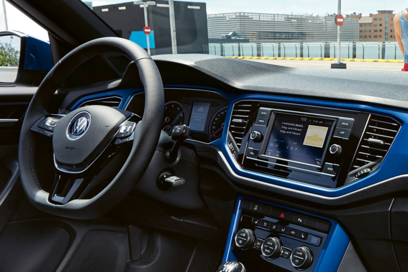VW T-Roc Cabriolet mit Radio Composition 
