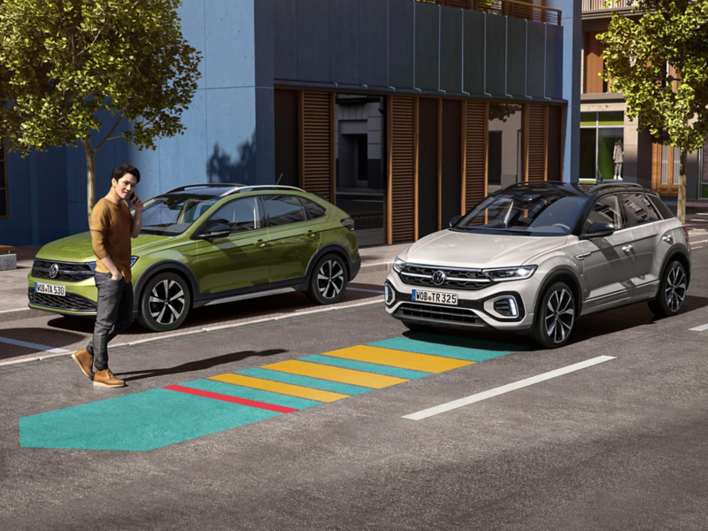 Grafisk bild visar hur Front Assist fungerar i T-Roc.
