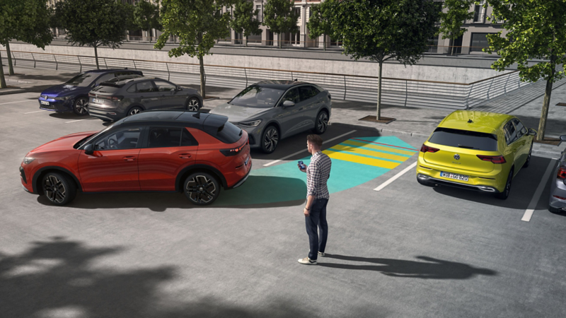 The illustration demonstrates how Park Assist Pro works using a VW T-Roc as an example.