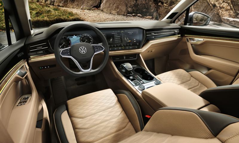 Vista laterale della Volkswagen Touareg