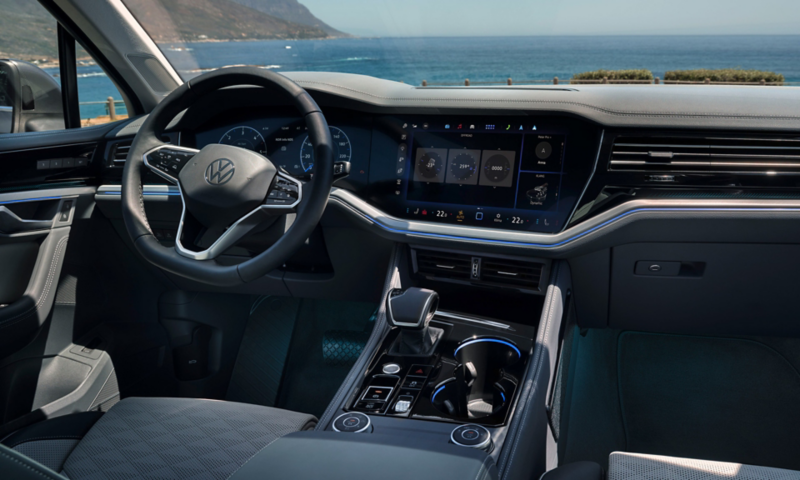 Vue de l’Innovision Cockpit dans une VW Touareg Elegance.