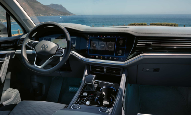 Vue de l'Innovision Cockpit dans le VW Touareg.