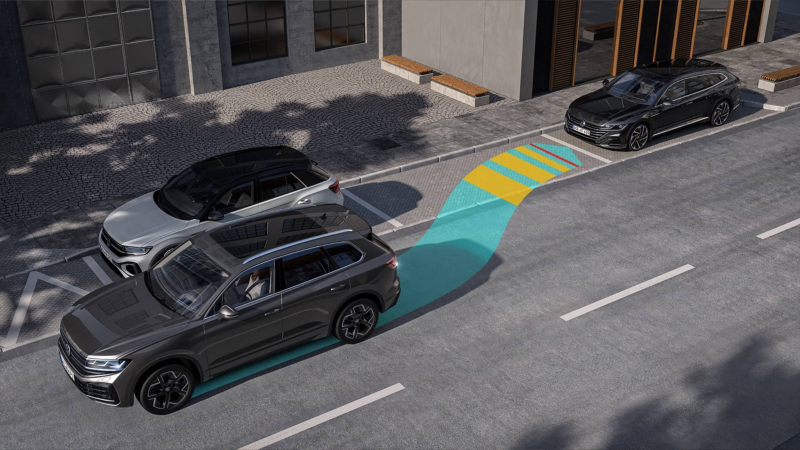 Illustration zeigt schematisch anhand eines VW Touareg die Funktionsweise des Park Assist Plus.