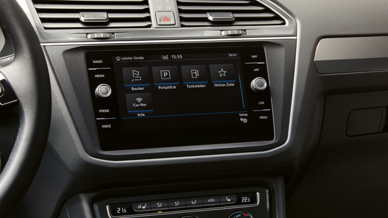 Système d’infodivertissement dans la console centrale d’une Volkswagen.