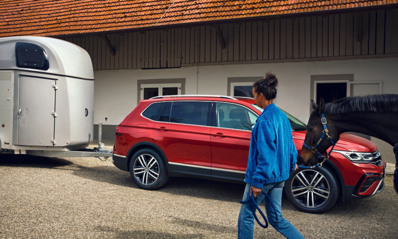 Tiguan Allspace z przyczepą na konia.