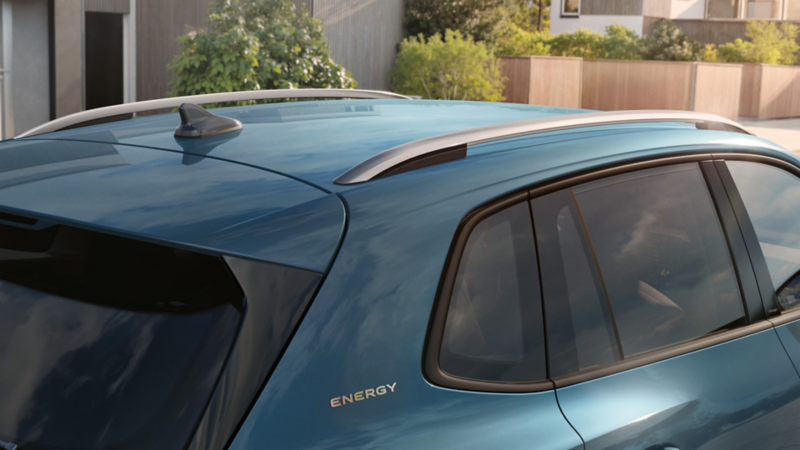 Dach des VW Tiguan ENERGY mit integrierter Dachreling im Detail.