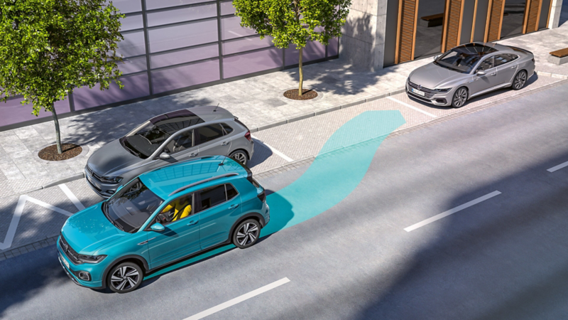 Rappresentazione grafica del funzionamento del pacchetto di assistenza alla guida 'Park Assist', assistente nel parcheggio, su un'auto Volkswagen.