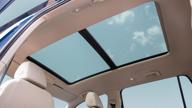 The sunroof of the Volkswagen Teramont