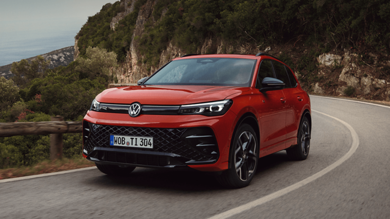 Czerwony Tiguan w wersji plus