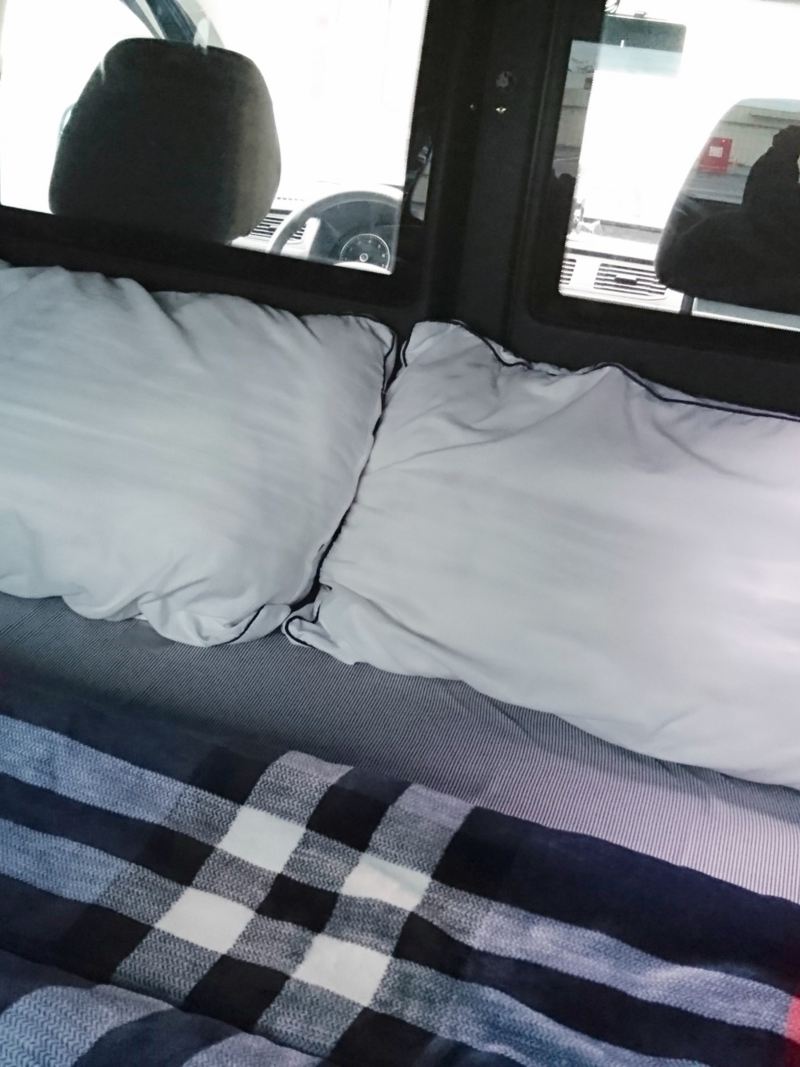 改造後的後廂空間，可放得下雙人床墊並平放兩顆枕頭