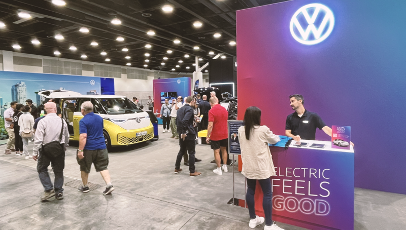 Un aperçu du kiosque de Volkswagen au salon Fully Charged