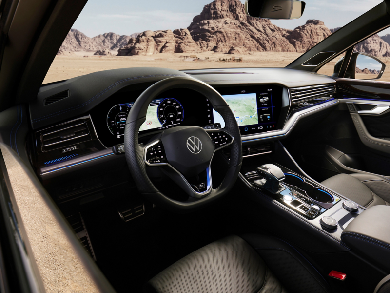 Touareg R eHybrid display