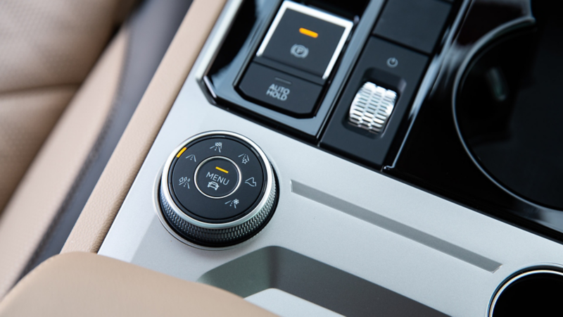 A close up of the drive profile select in the Volkswagen Touareg
