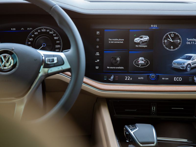 The interior of the Volkswagen Touareg Black edition