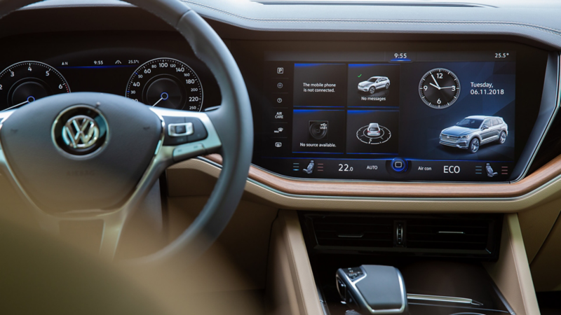 The interior of the Volkswagen Touareg Black edition