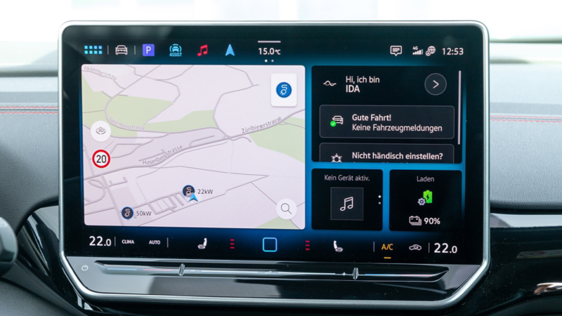 Das Display des ID.4 zeigt das Navigationssystem