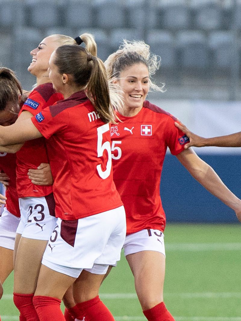 L'équipe nationale suisse de football féminin exulte après une victoire