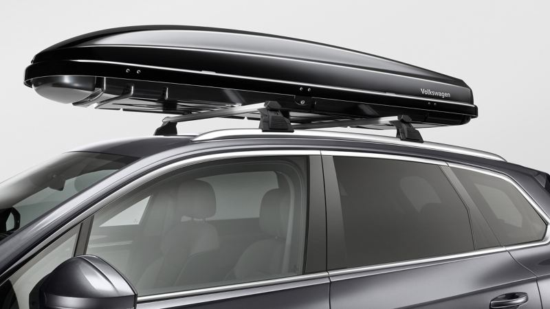 VW Accessories roof box on a VW Touareg