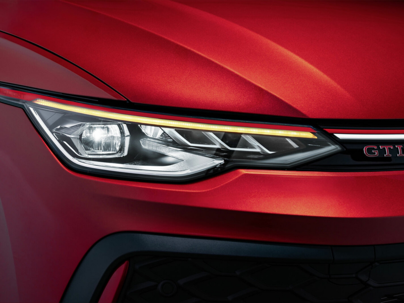 Volkswagen Golf red headlight
