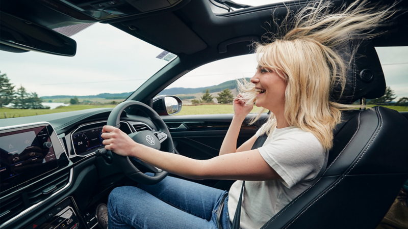 Woman driving  T-Roc