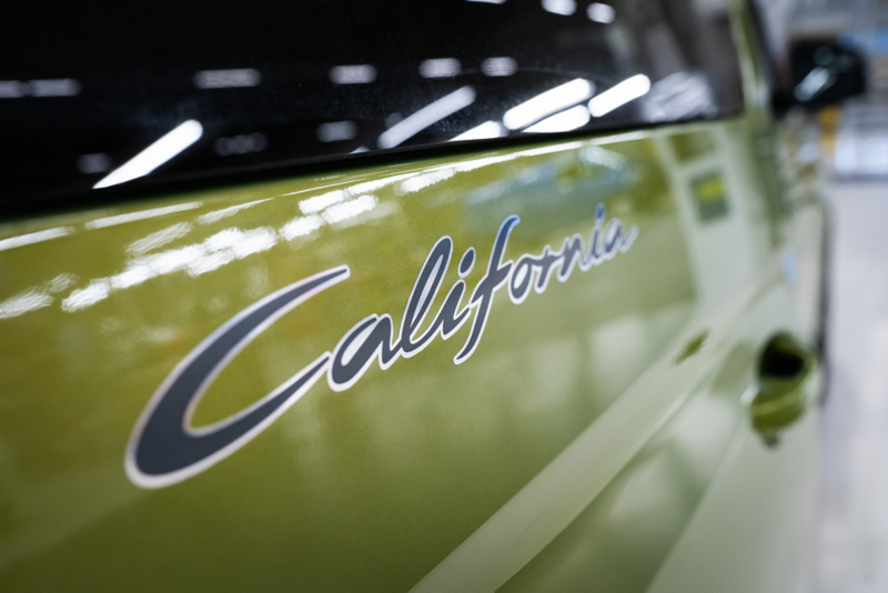 Zbliżenie na napis California