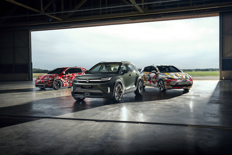 ID.Cross, ID.Polo og ID.Polo GTI parkeret i en hangar
